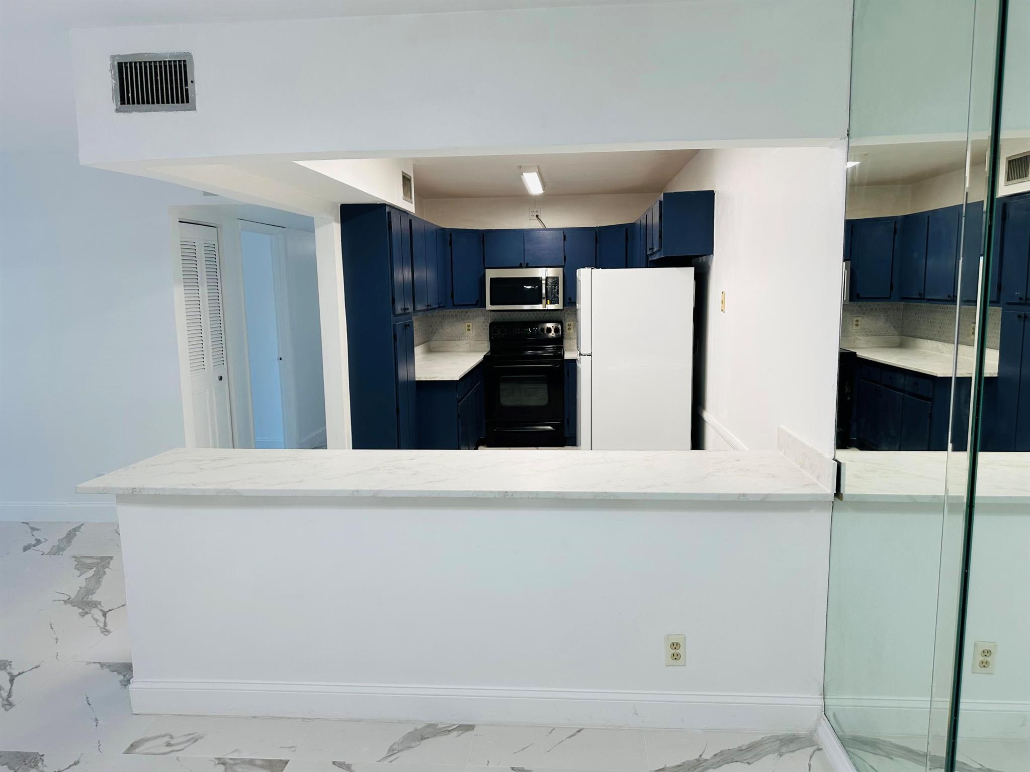 Palm Club Village ll - Residential