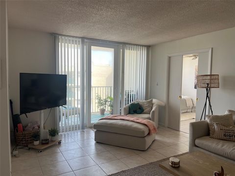 Tiny photo for 1237 N Hillsboro Mile #601, Hillsboro Beach, FL 33062 (MLS # F10555005)