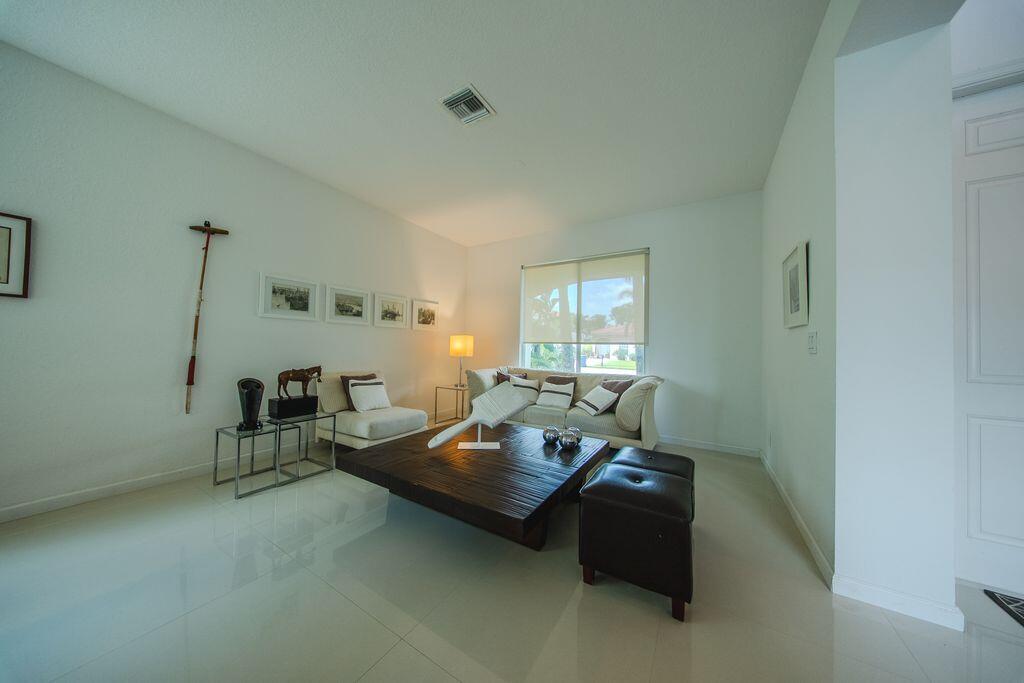 163 Bella Vista Way