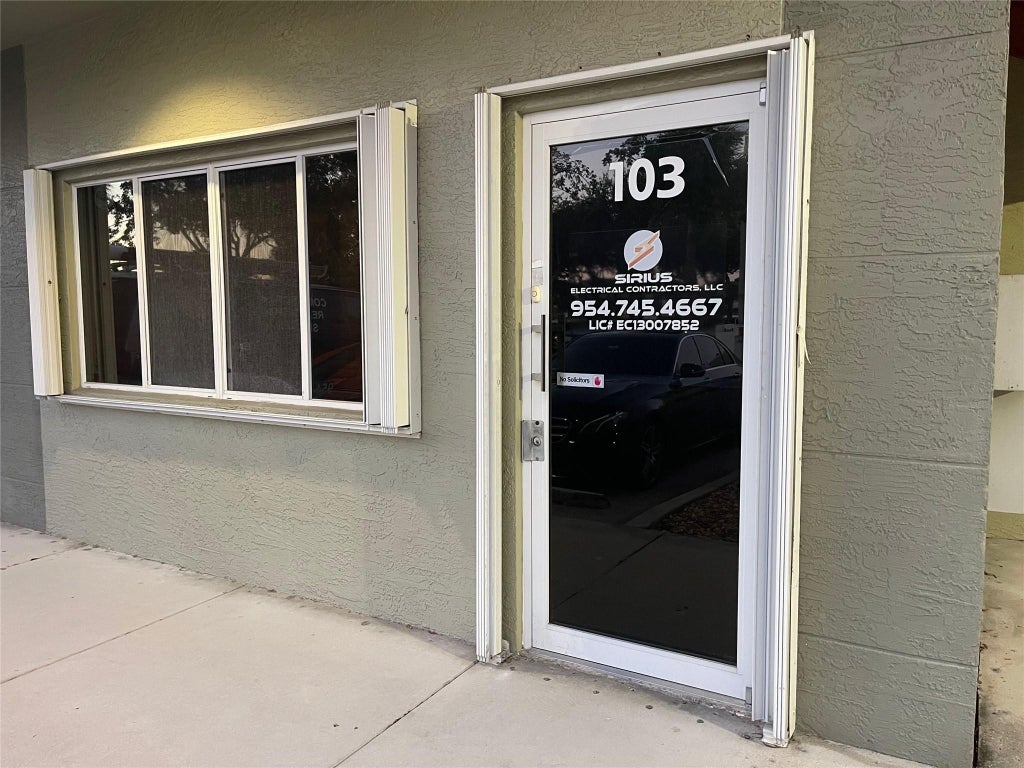 Photo of 4700 W PROSPECT Road #103, Fort Lauderdale, FL 33309 (MLS # B26077994)