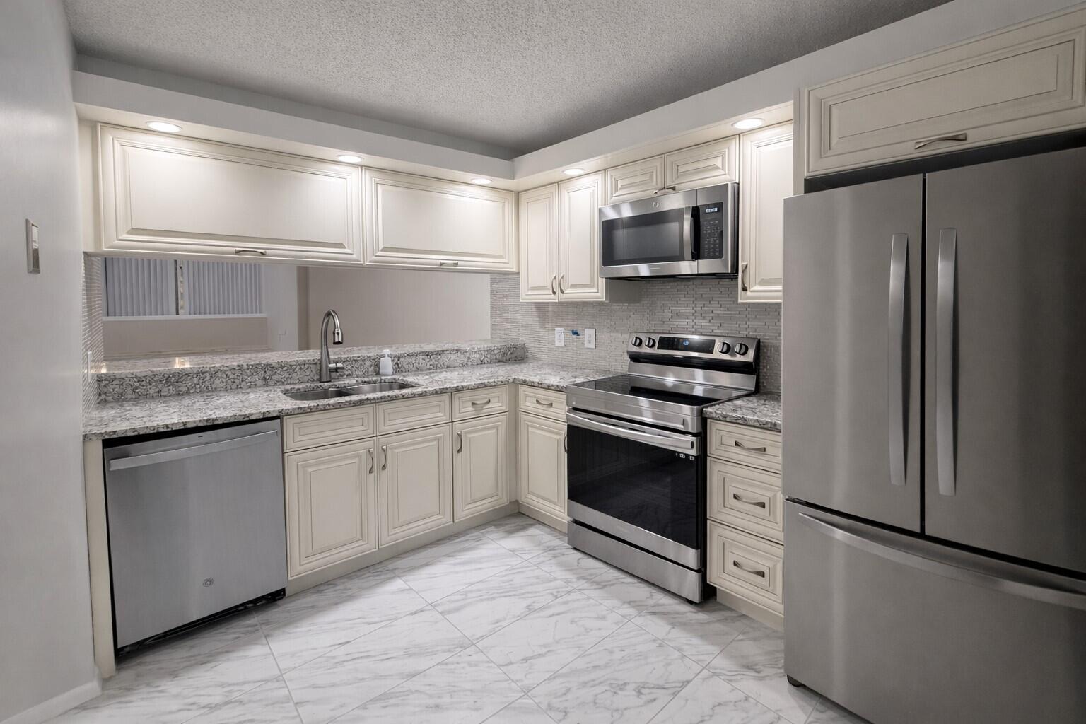 3826 Whitehall Drive 305