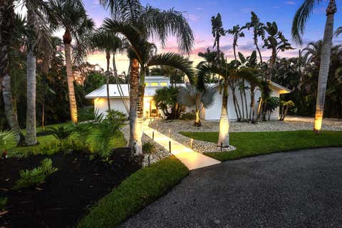Photo of 18329 LOXAHATCHEE RIVER Road, Jupiter, FL 33458 (MLS # B26060817)
