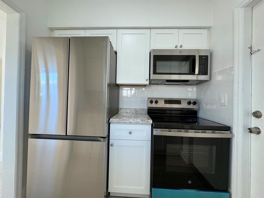 Photo of 2931 NE 7th Avenue #A, Pompano Beach, FL 33064 (MLS # R11051400)