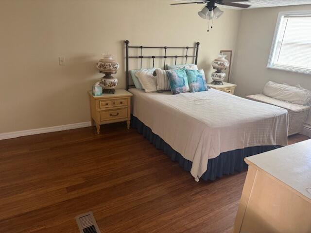 COUNTRY KNOLLS - Residential