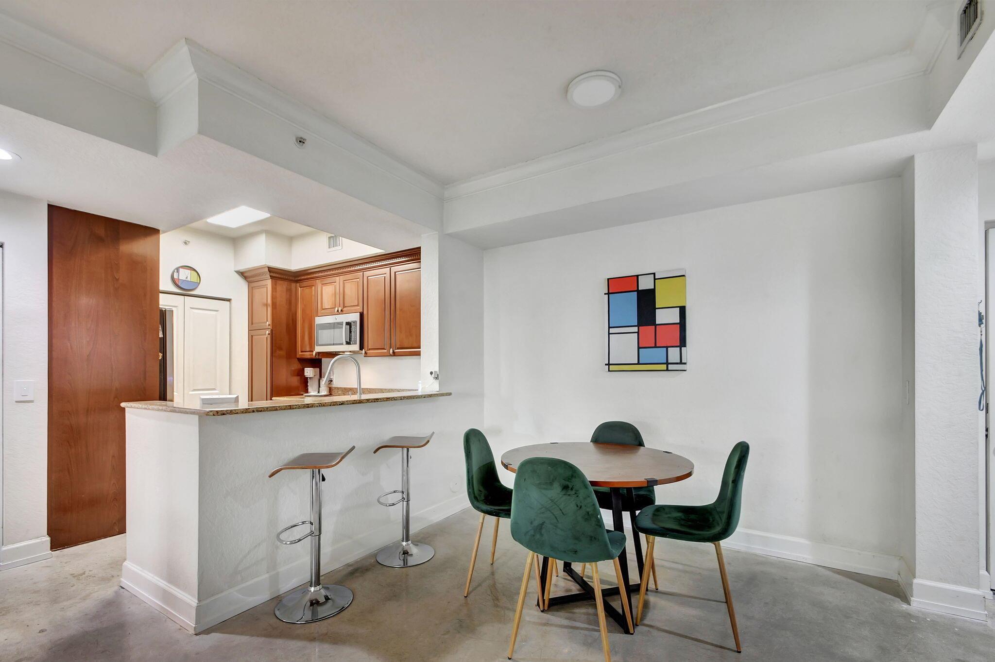 SAN RAPHAEL CONDO - Residential