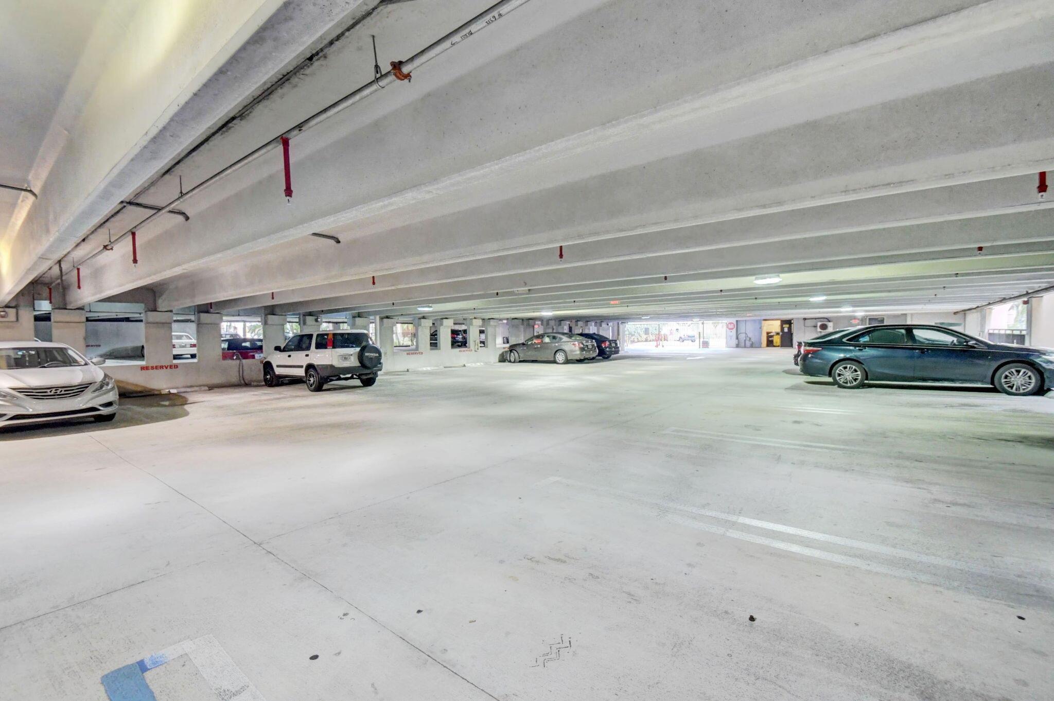 SAN RAPHAEL CONDO - Residential