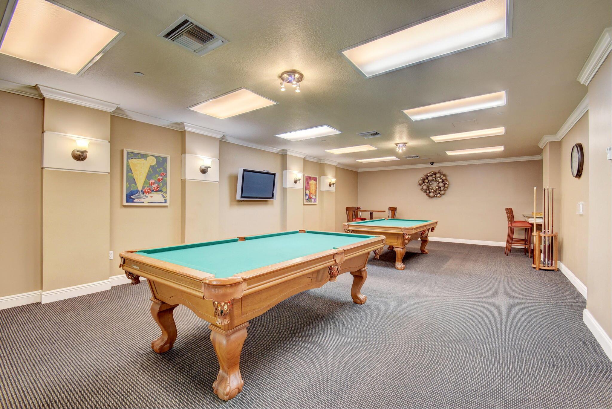 SAN RAPHAEL CONDO - Residential