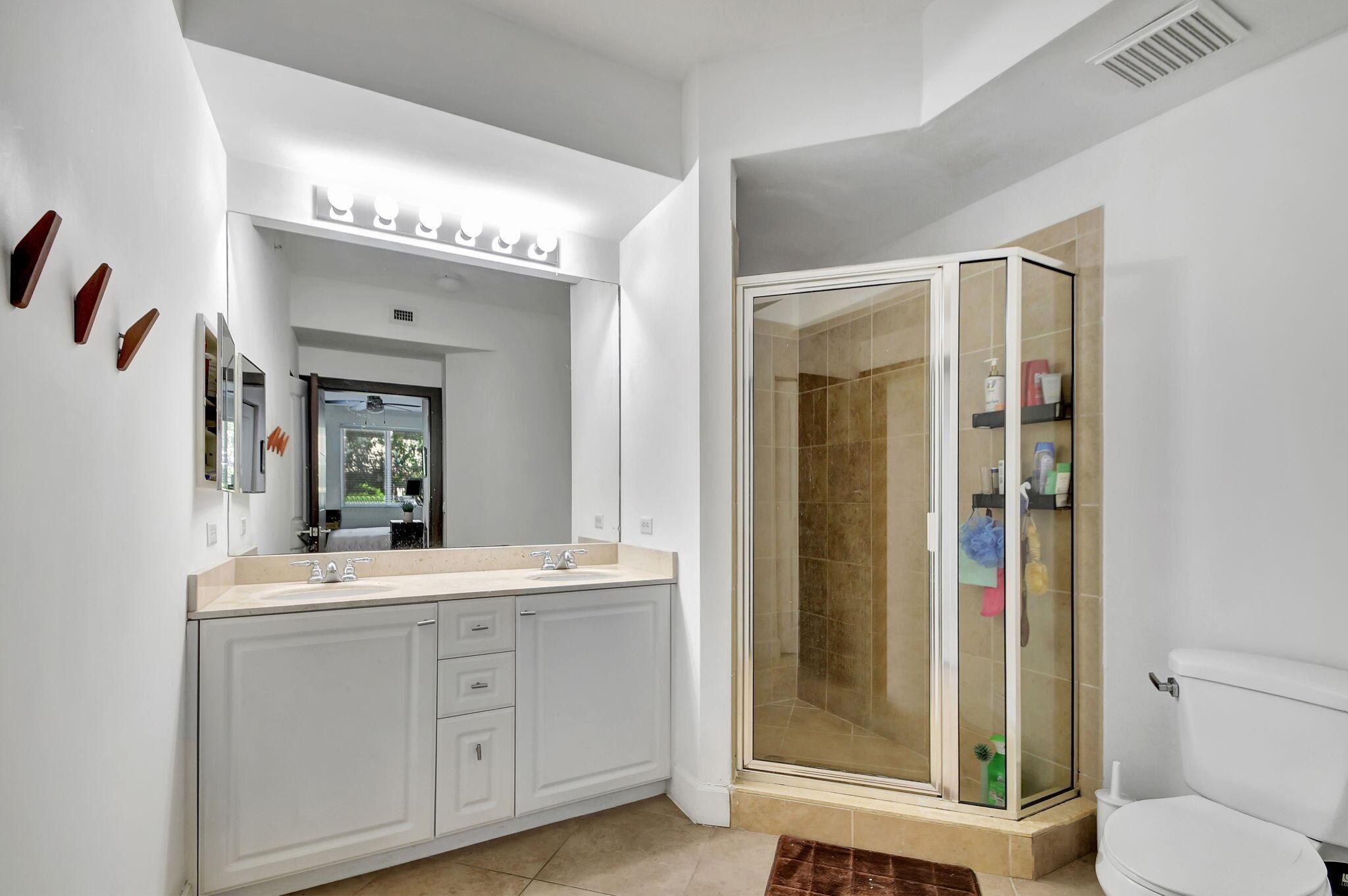 SAN RAPHAEL CONDO - Residential