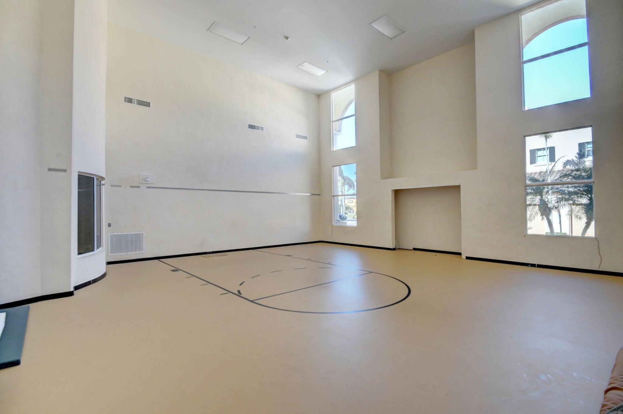 SAN RAPHAEL CONDO - Residential