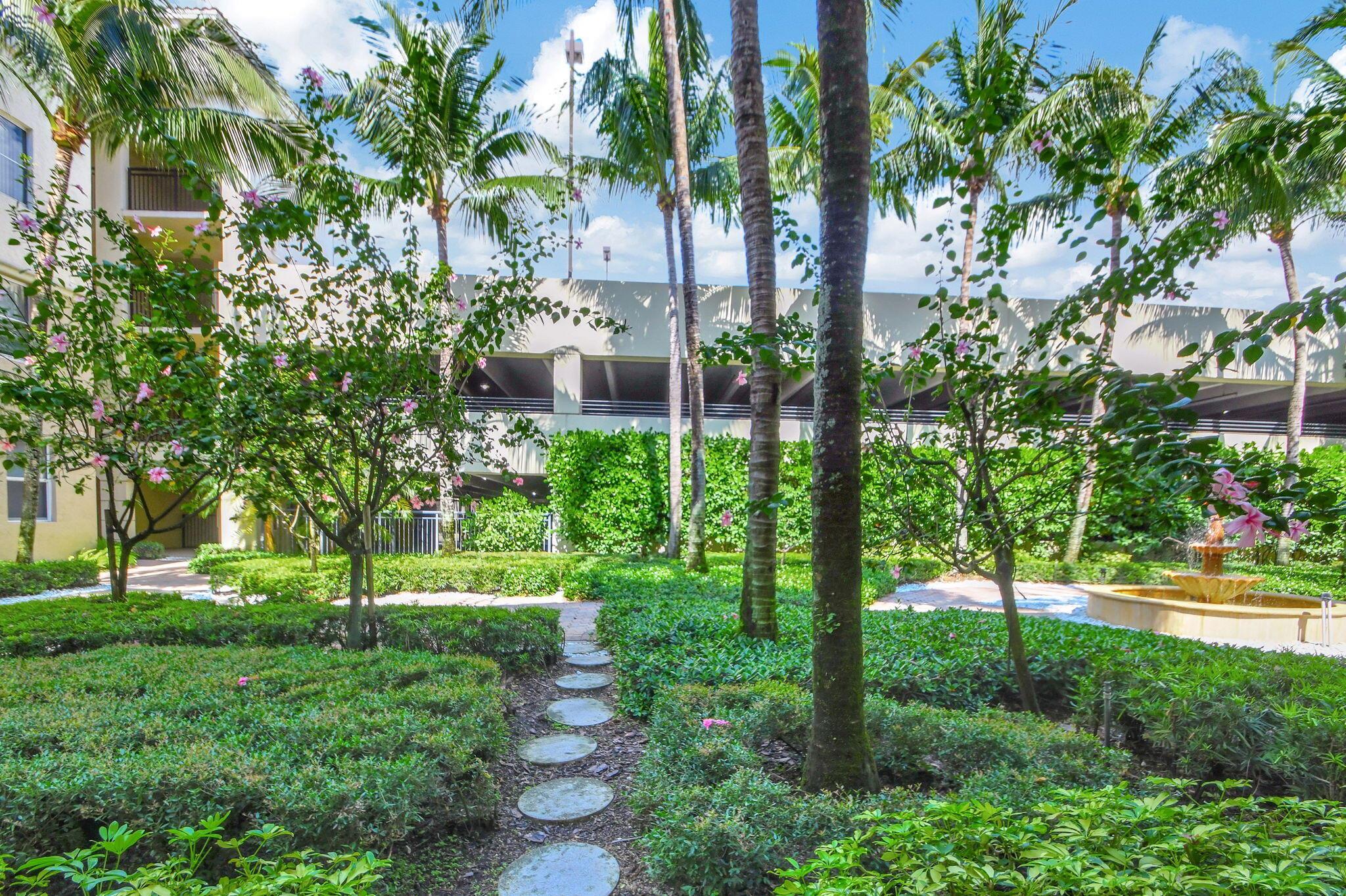 SAN RAPHAEL CONDO - Residential