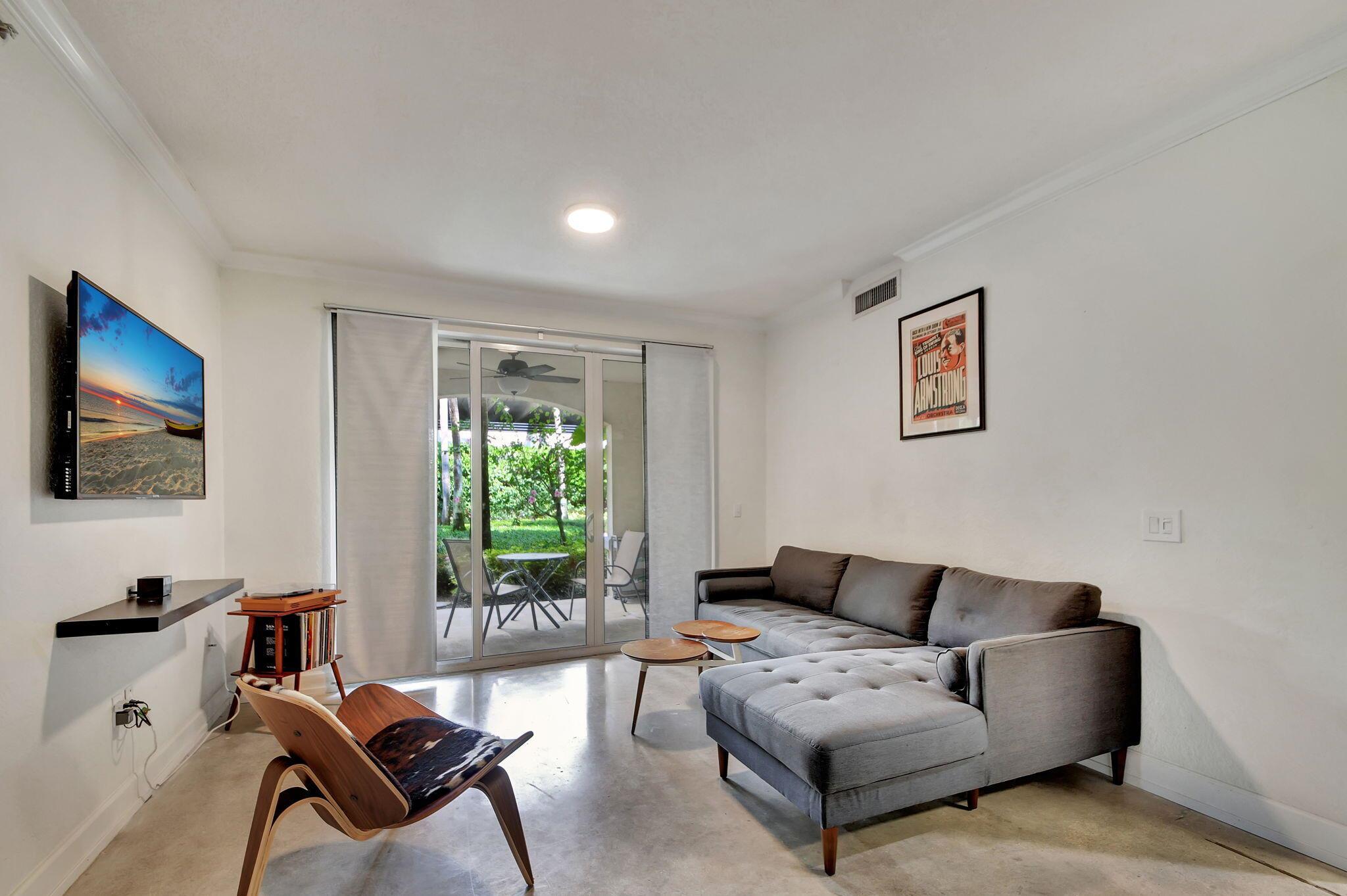 SAN RAPHAEL CONDO - Residential