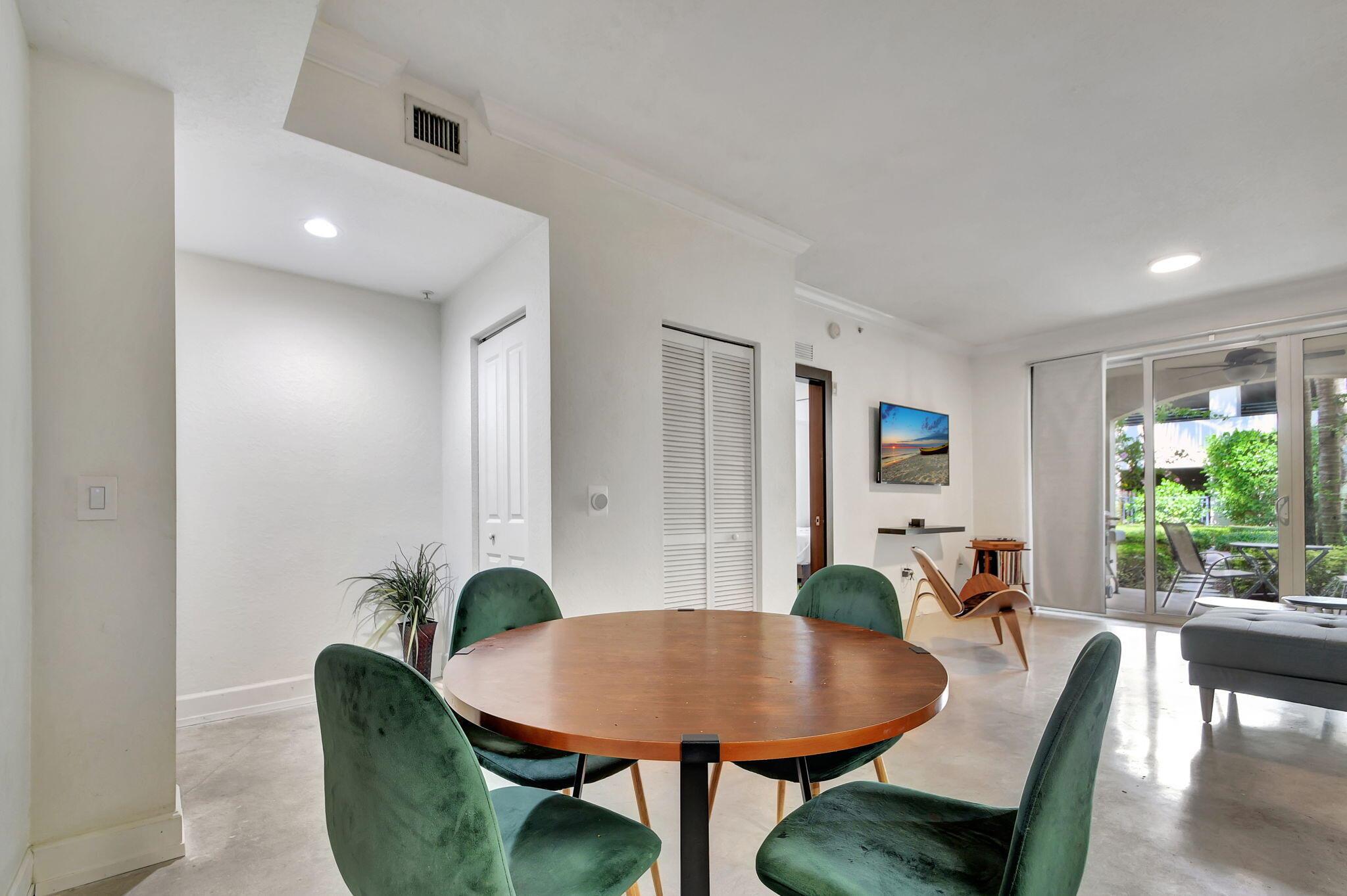 SAN RAPHAEL CONDO - Residential