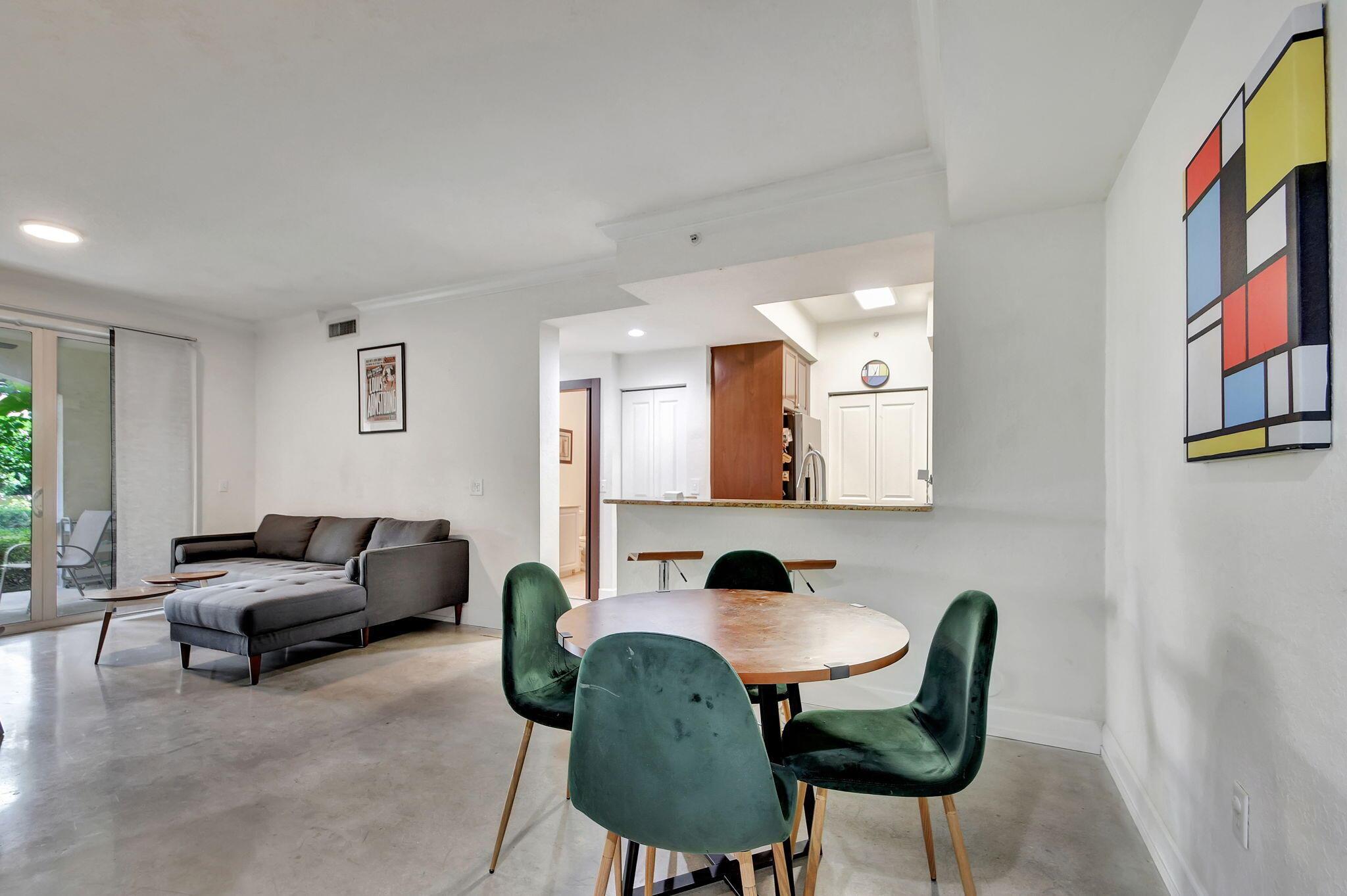 SAN RAPHAEL CONDO - Residential