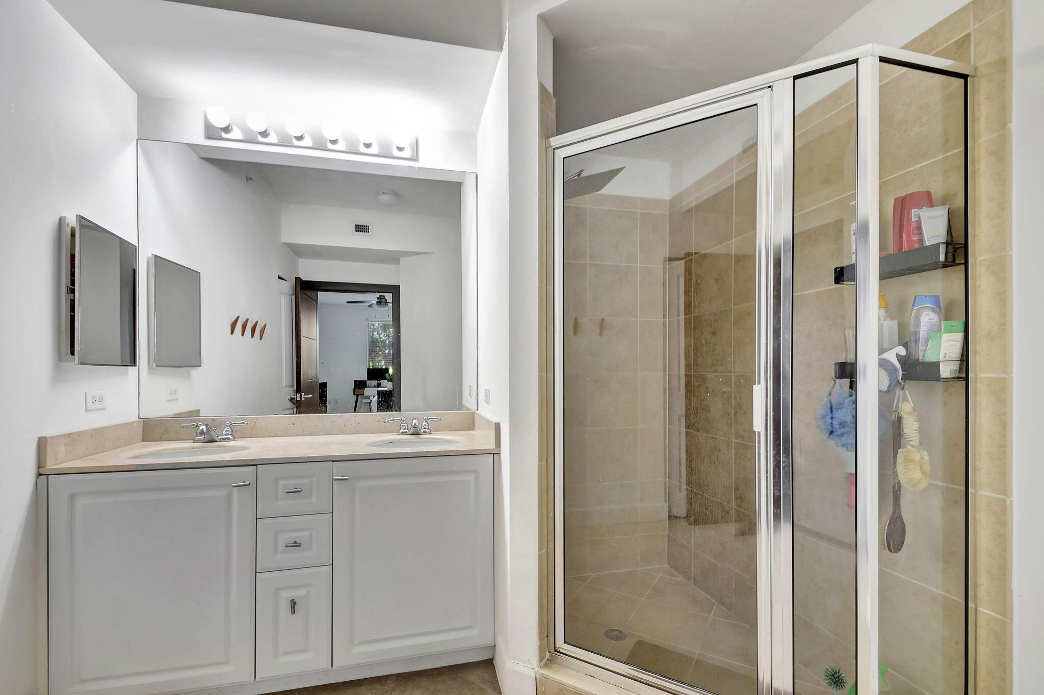 SAN RAPHAEL CONDO - Residential