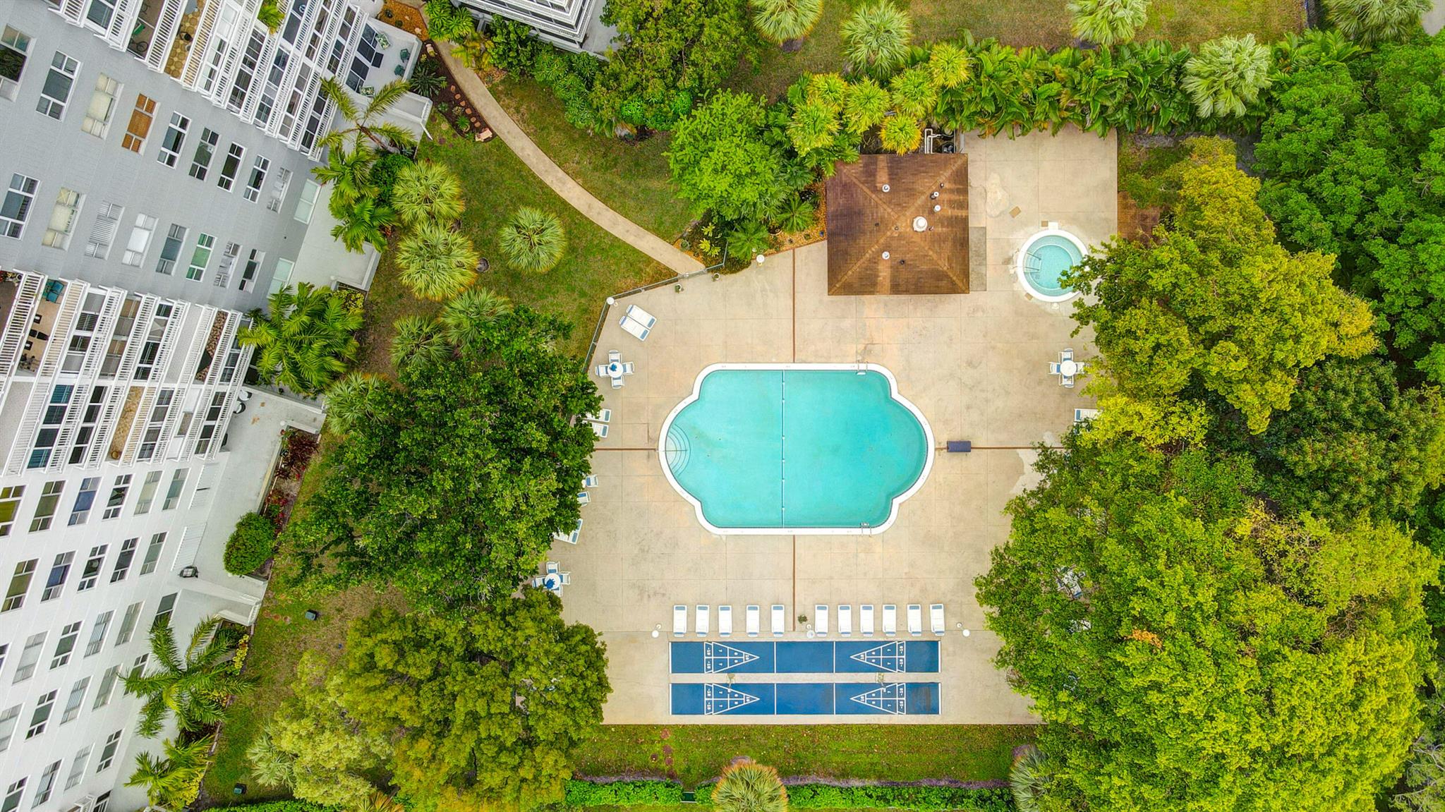 SAN RAPHAEL CONDO - Residential