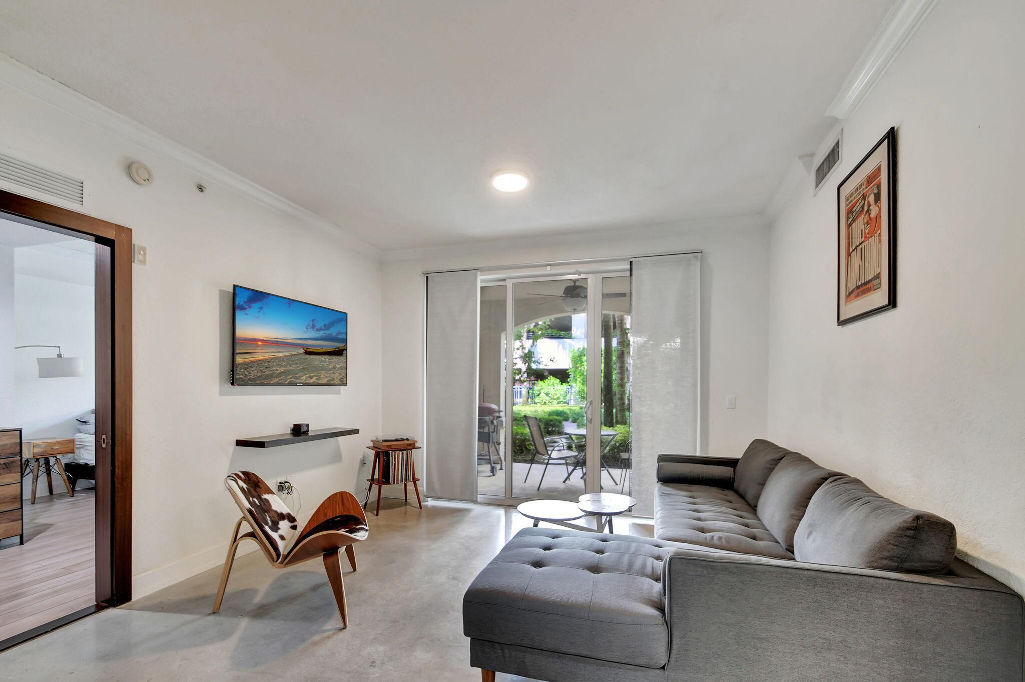 SAN RAPHAEL CONDO - Residential