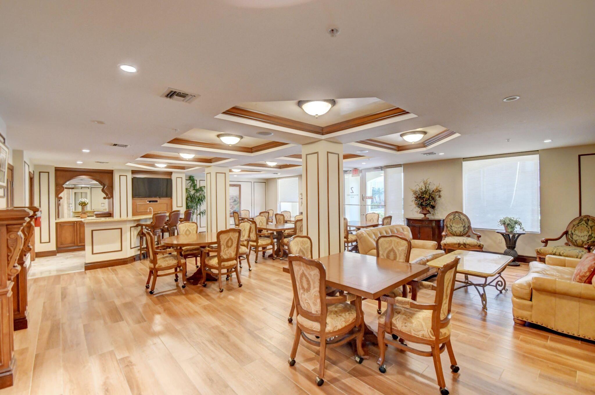 SAN RAPHAEL CONDO - Residential