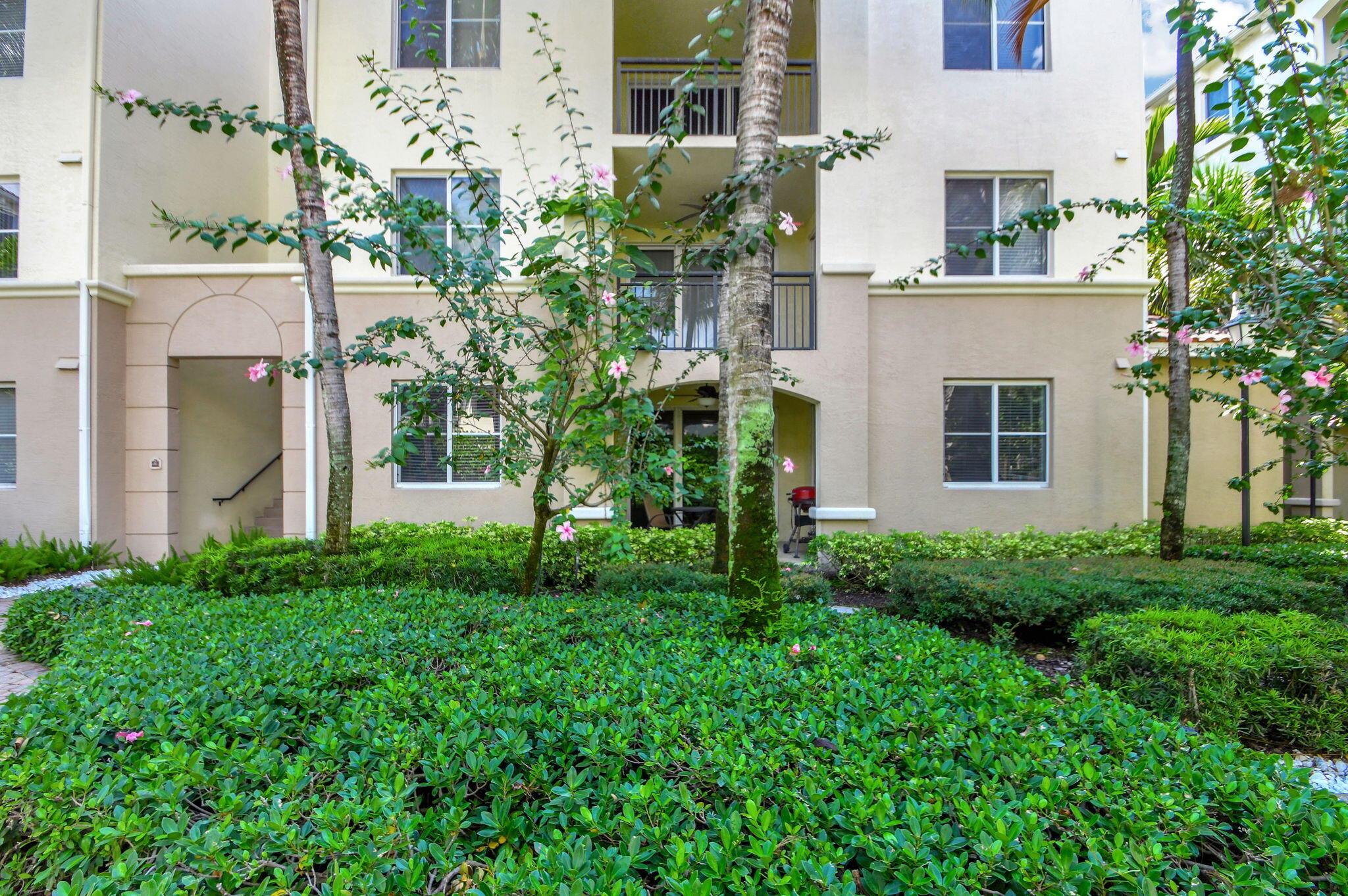 SAN RAPHAEL CONDO - Residential