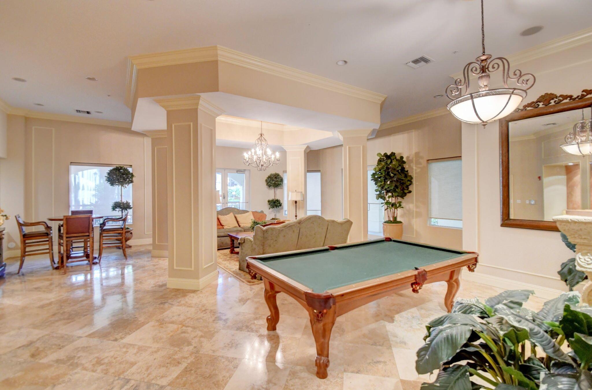 SAN RAPHAEL CONDO - Residential