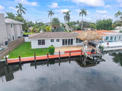 Tiny photo for 361 SE 9TH Court, Pompano Beach, FL 33060 (MLS # B26084254)