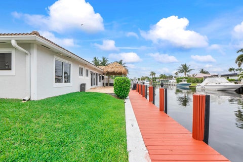 Tiny photo for 361 SE 9TH Court, Pompano Beach, FL 33060 (MLS # B26084254)