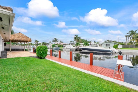 Tiny photo for 361 SE 9TH Court, Pompano Beach, FL 33060 (MLS # B26084254)