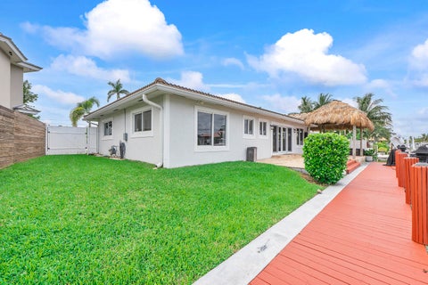 Tiny photo for 361 SE 9TH Court, Pompano Beach, FL 33060 (MLS # B26084254)