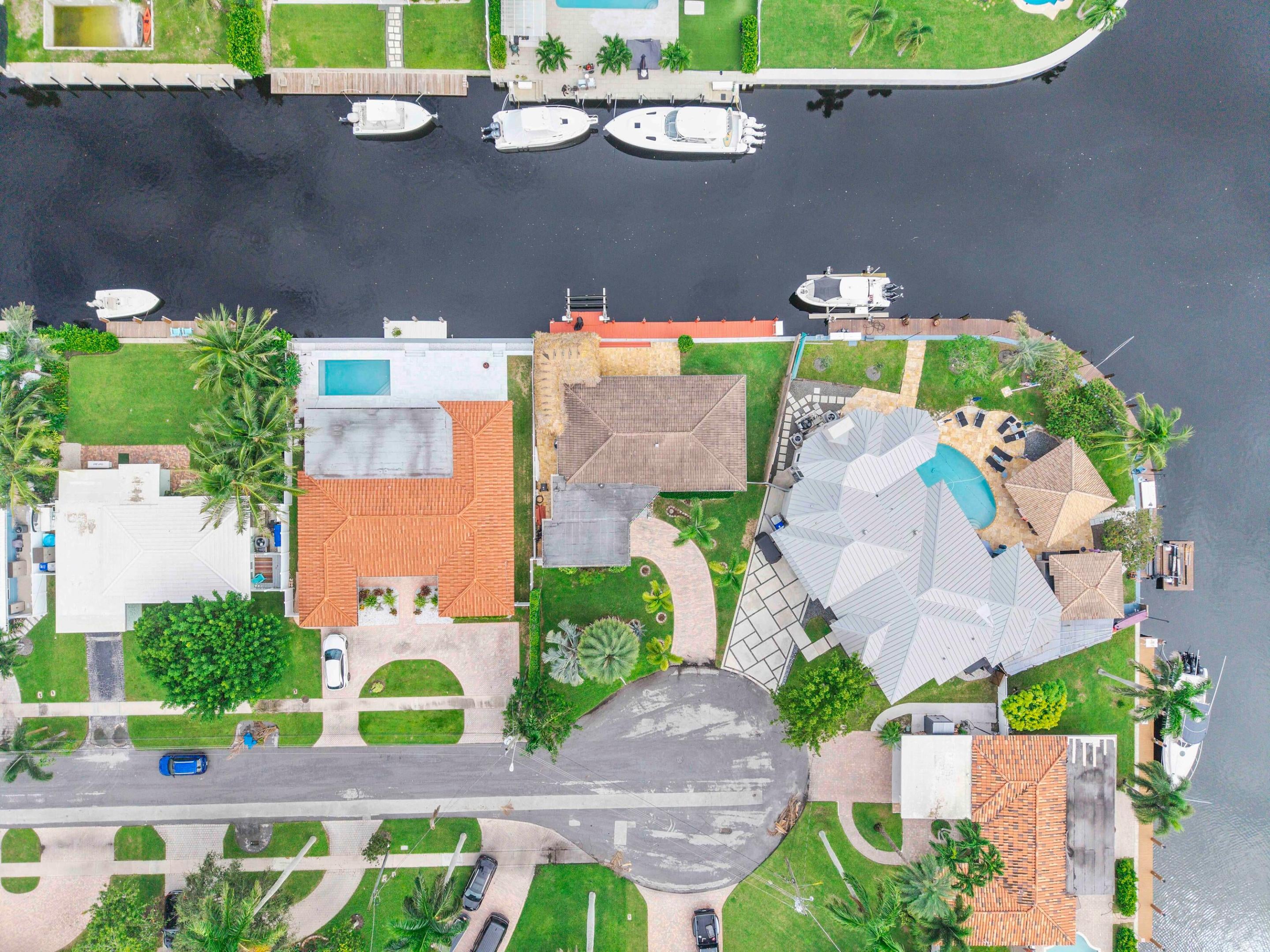 361 SE 9TH Court