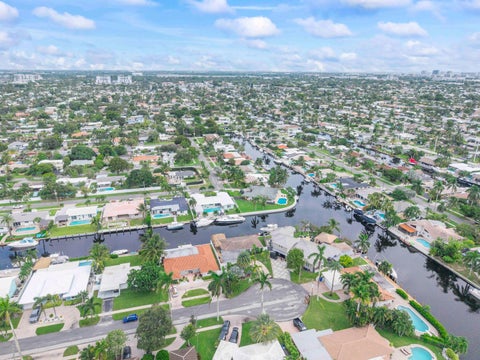 Tiny photo for 361 SE 9TH Court, Pompano Beach, FL 33060 (MLS # B26084254)
