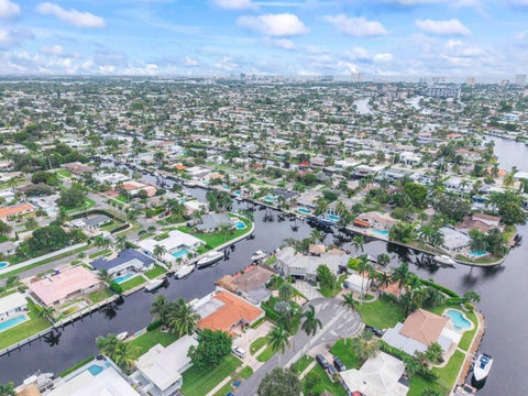 Tiny photo for 361 SE 9TH Court, Pompano Beach, FL 33060 (MLS # B26084254)