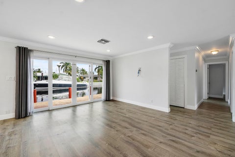 Tiny photo for 361 SE 9TH Court, Pompano Beach, FL 33060 (MLS # B26084254)
