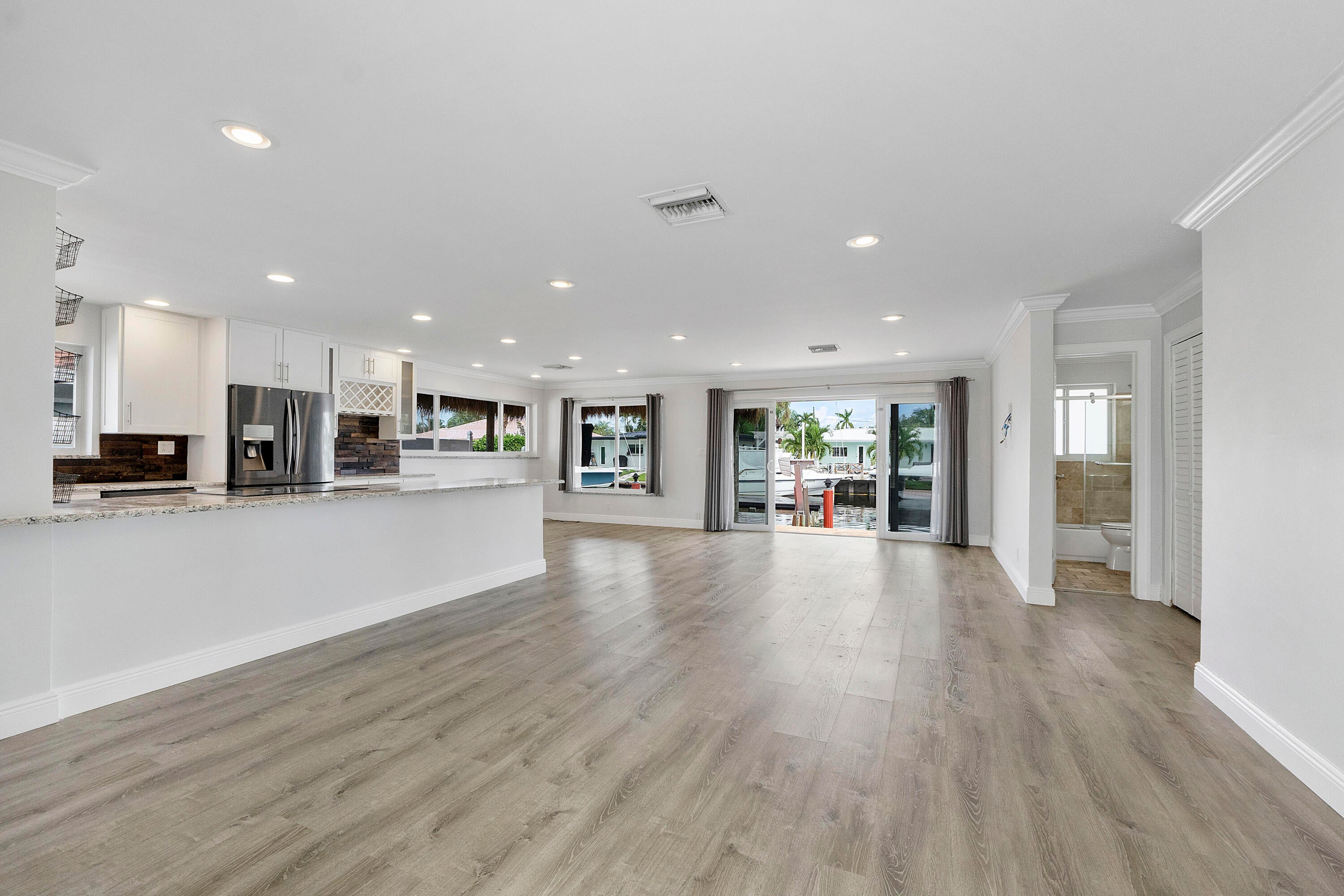 361 SE 9TH Court