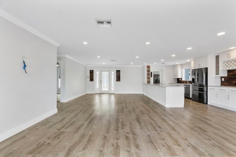 Tiny photo for 361 SE 9TH Court, Pompano Beach, FL 33060 (MLS # B26084254)