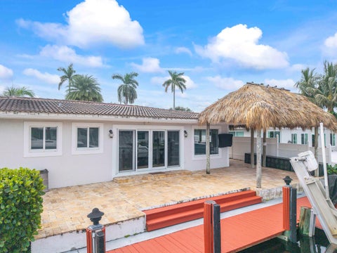 Tiny photo for 361 SE 9TH Court, Pompano Beach, FL 33060 (MLS # B26084254)