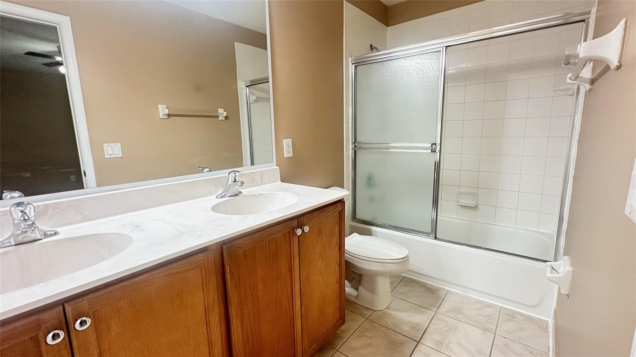 Lyons Indust Park 71-1 B - Residential Lease