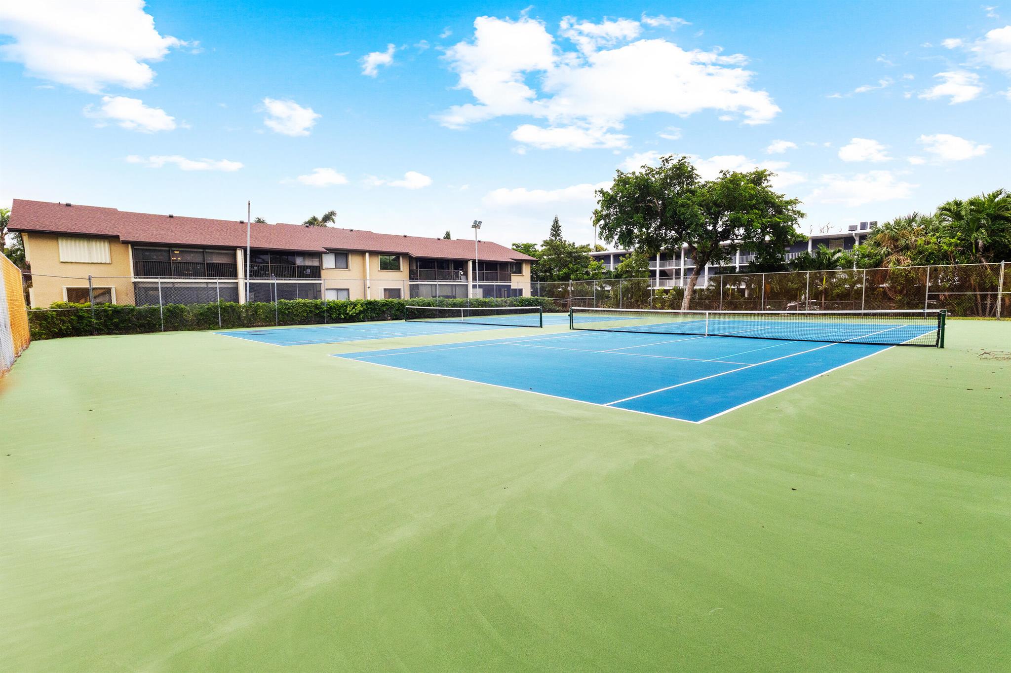 WINDWOOD ISLES CONDO - Residential