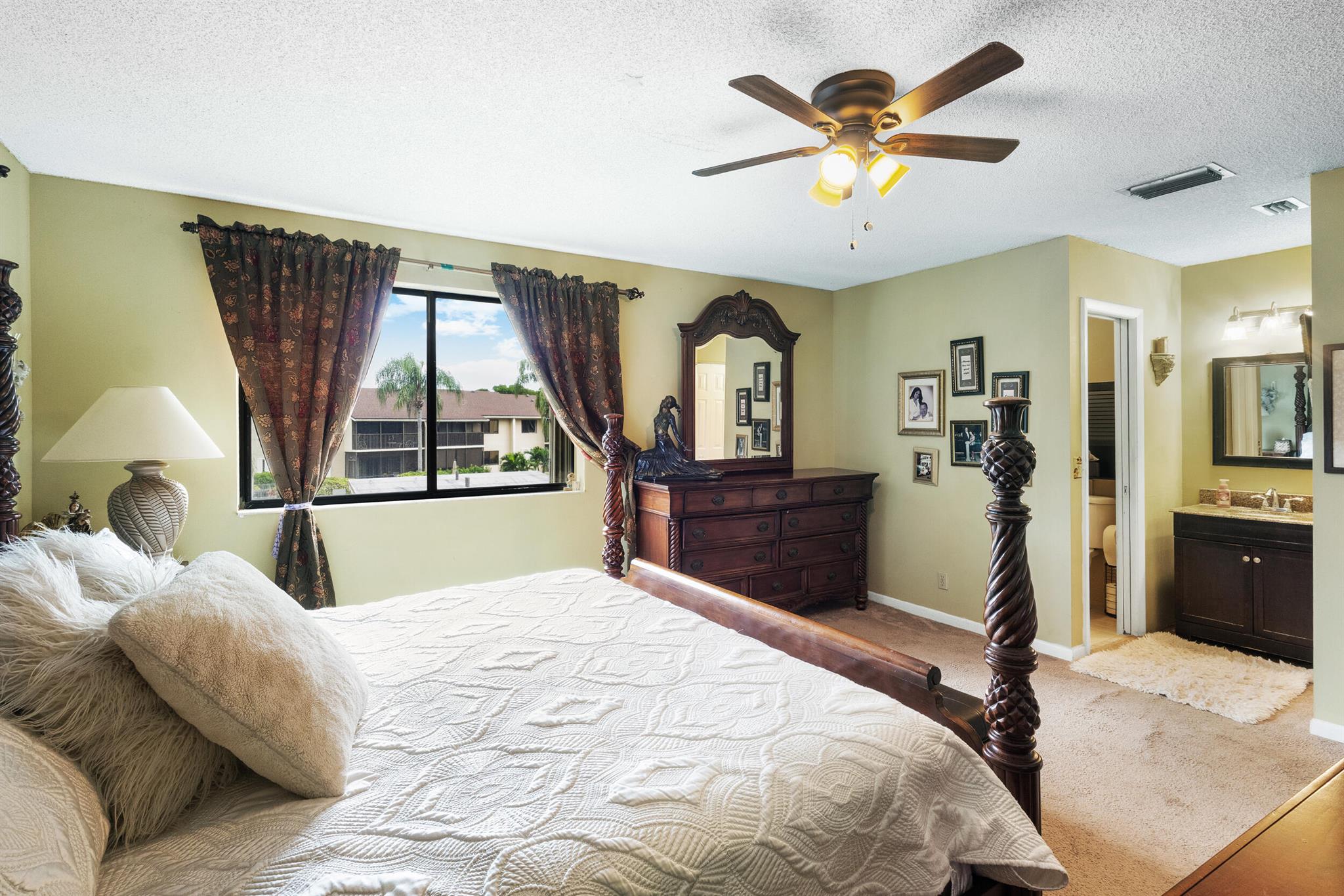 WINDWOOD ISLES CONDO - Residential