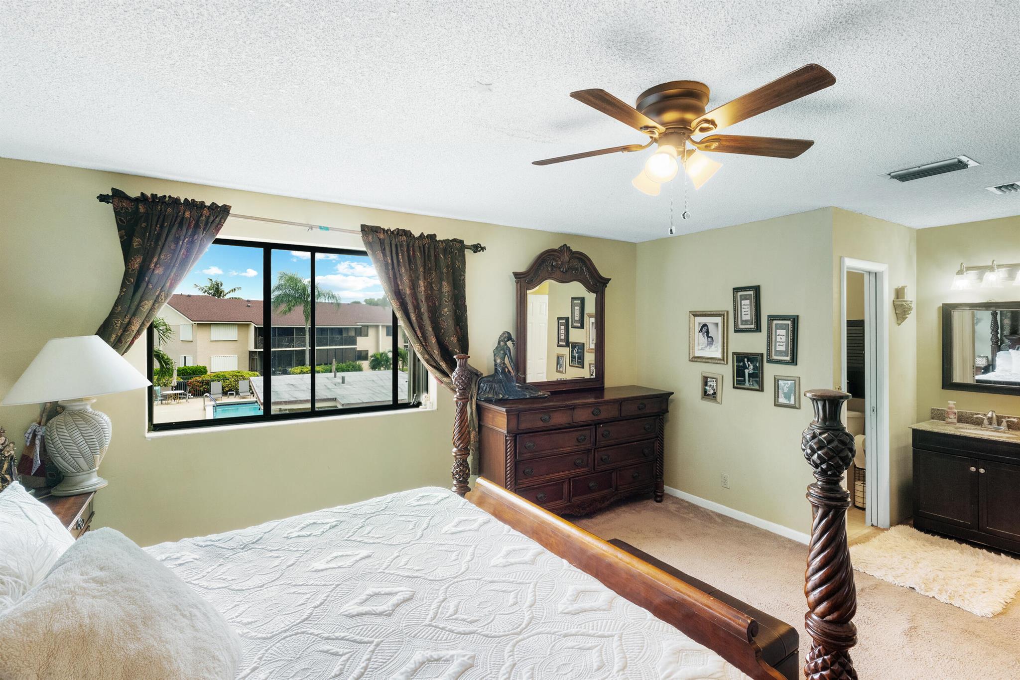 WINDWOOD ISLES CONDO - Residential