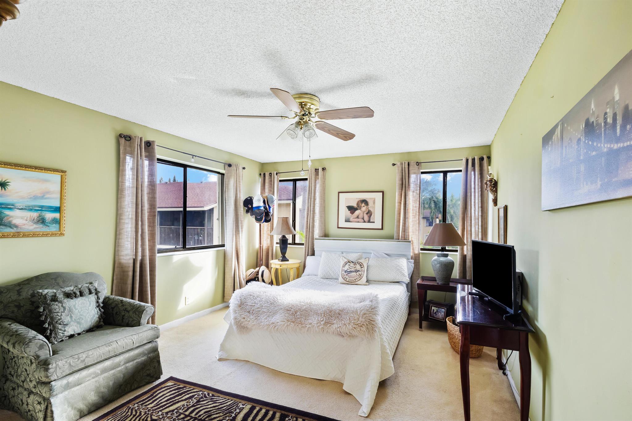 WINDWOOD ISLES CONDO - Residential