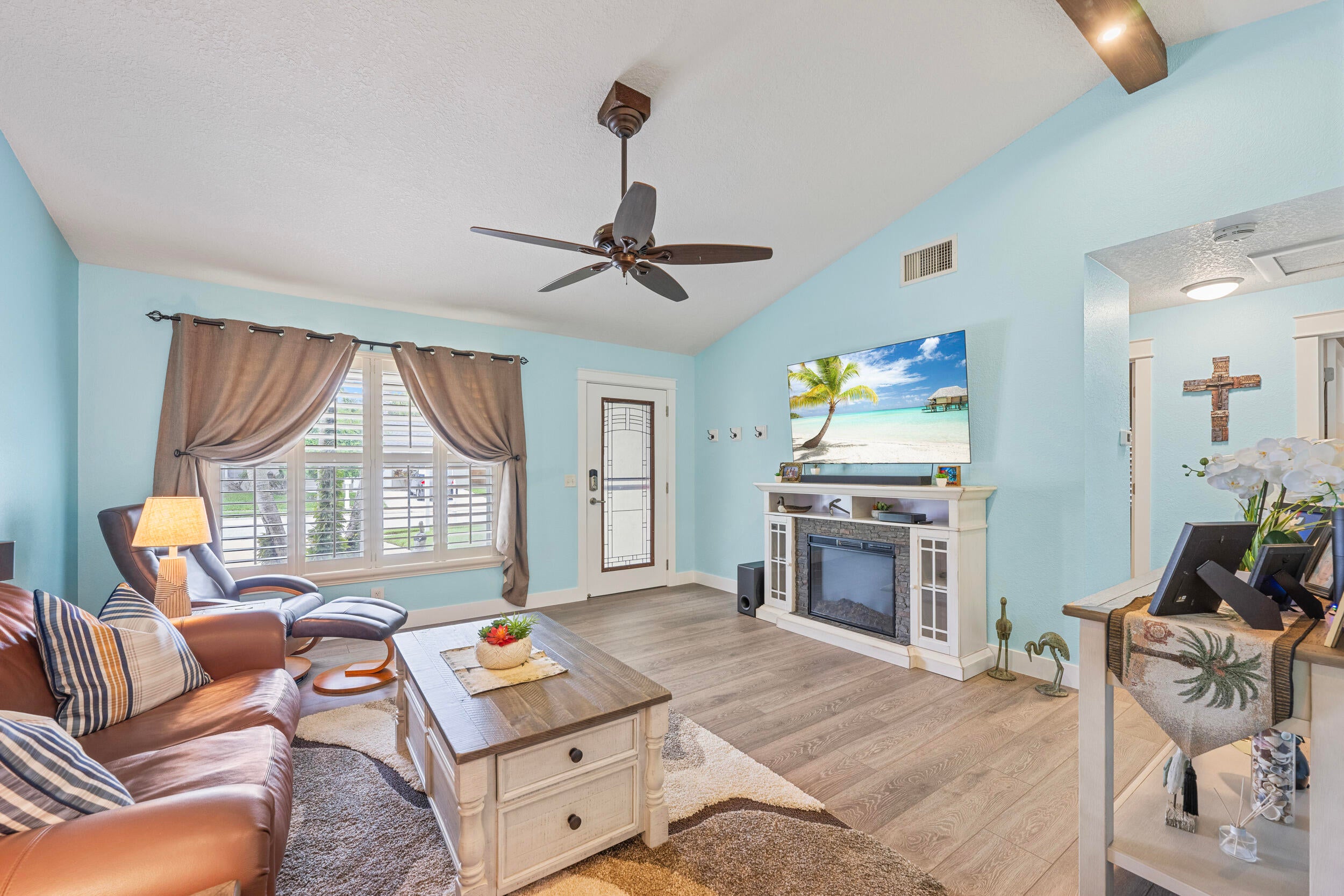 128 BANYAN Circle