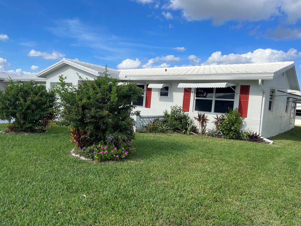 Photo of 720 SW 18th Street, Boynton Beach, FL 33426 (MLS # R11075355)