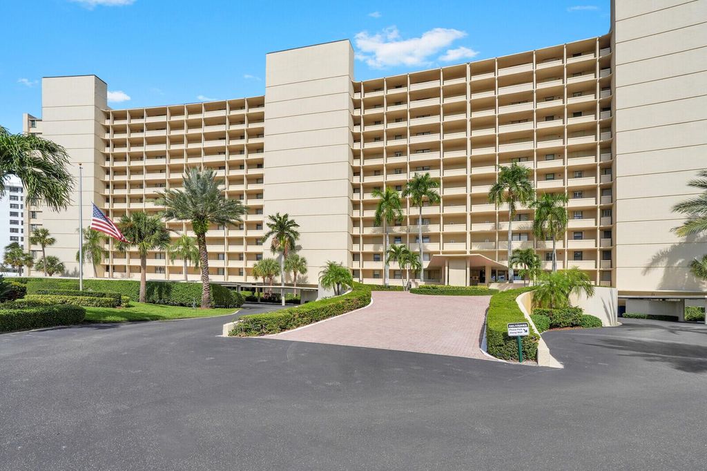 Photo of 132 Lakeshore Drive #617, North Palm Beach, FL 33408 (MLS # R11142613)