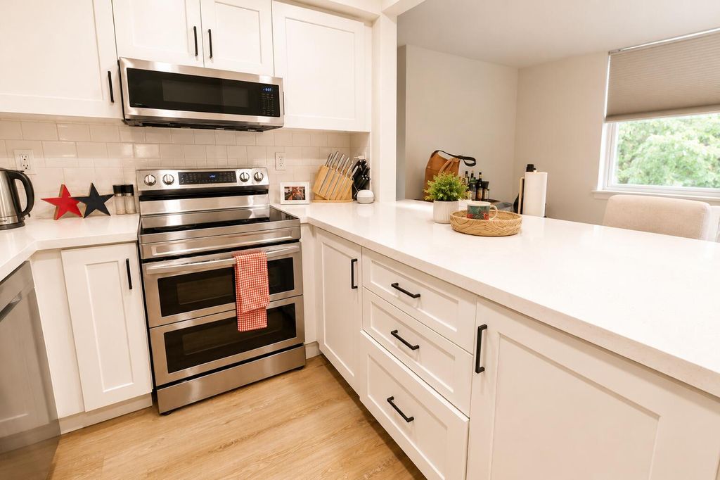 Photo of 9491 Evergreen Place #307, Davie, FL 33324 (MLS # B26035239)