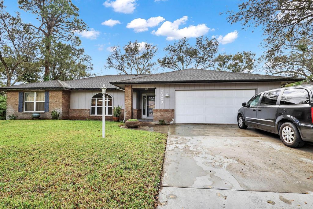 Photo of 7009 Arthurs Road, Fort Pierce, FL 34951 (MLS # R10937731)