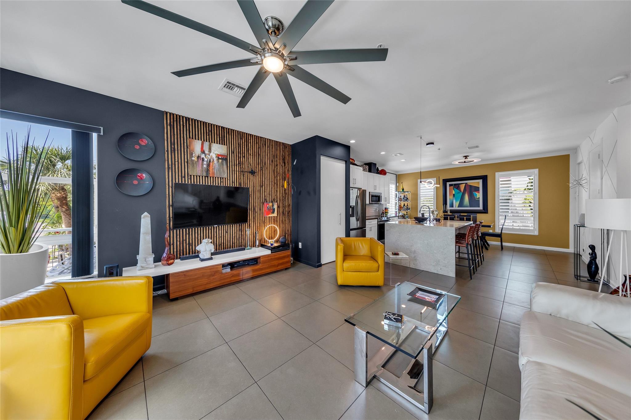4331 NE 1st Ter