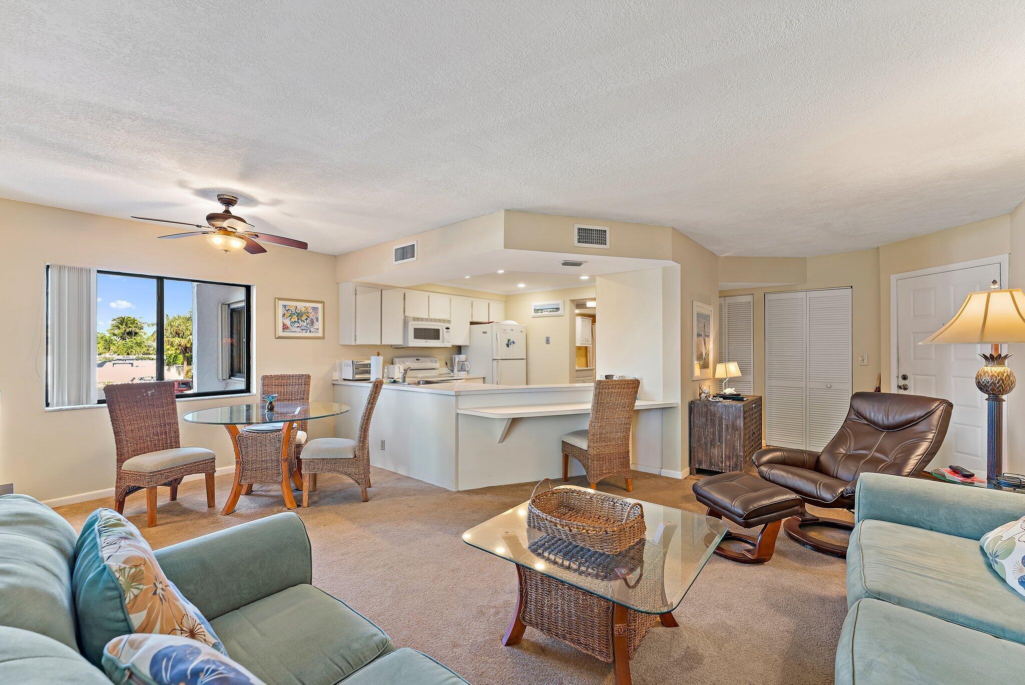 1605 S Us Highway 1 C-206