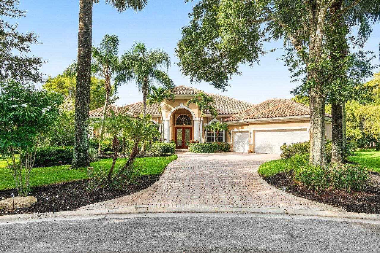911 Forest Glen Lane