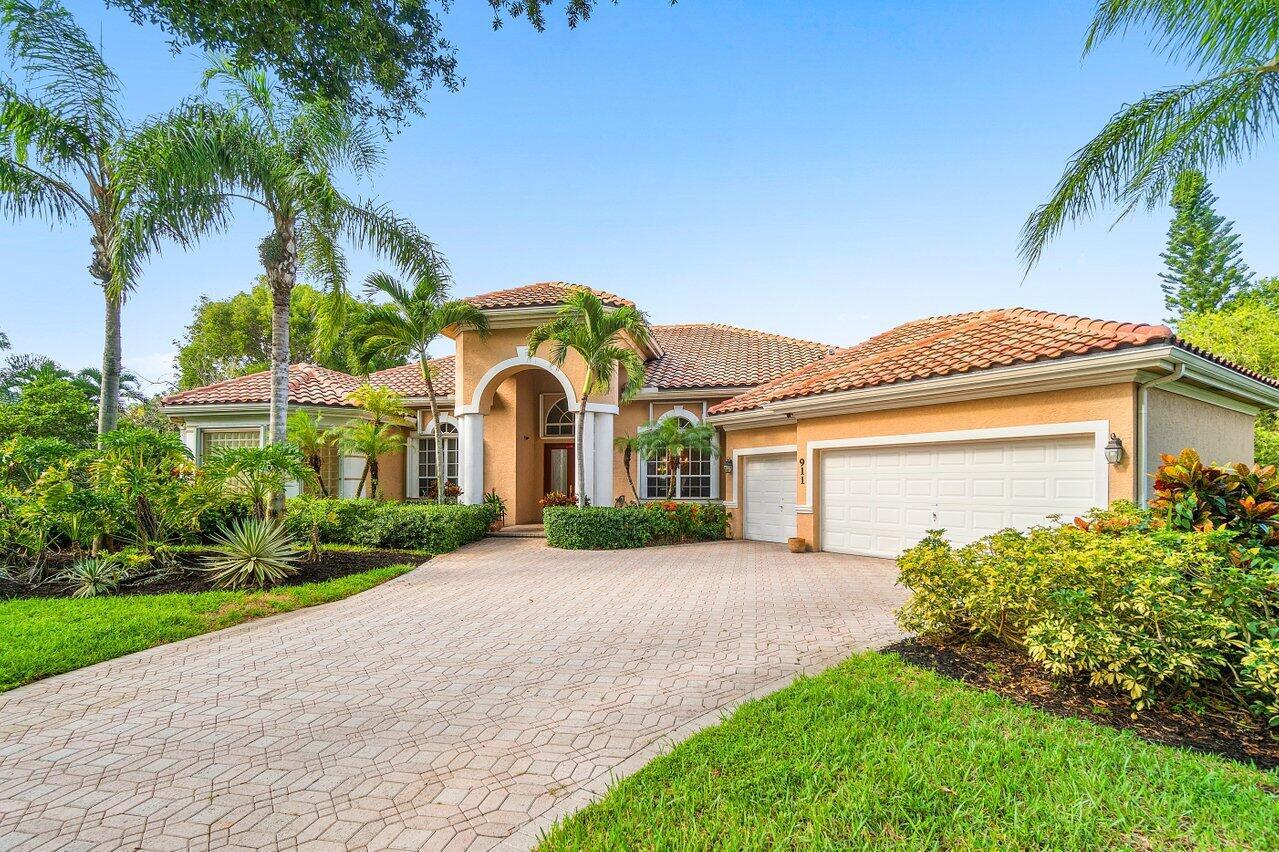911 Forest Glen Lane