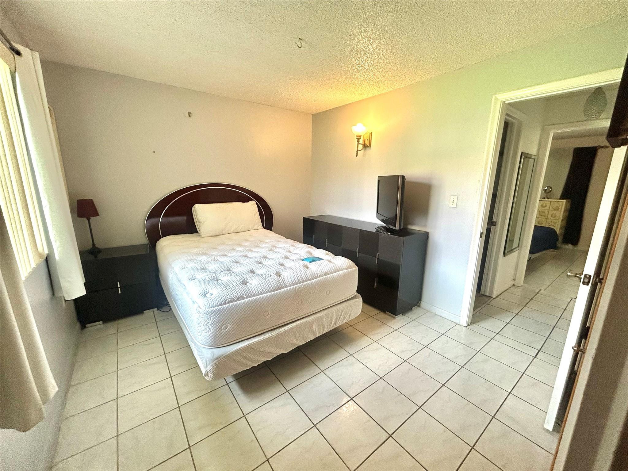 6100 Forest Hill Boulevard 101