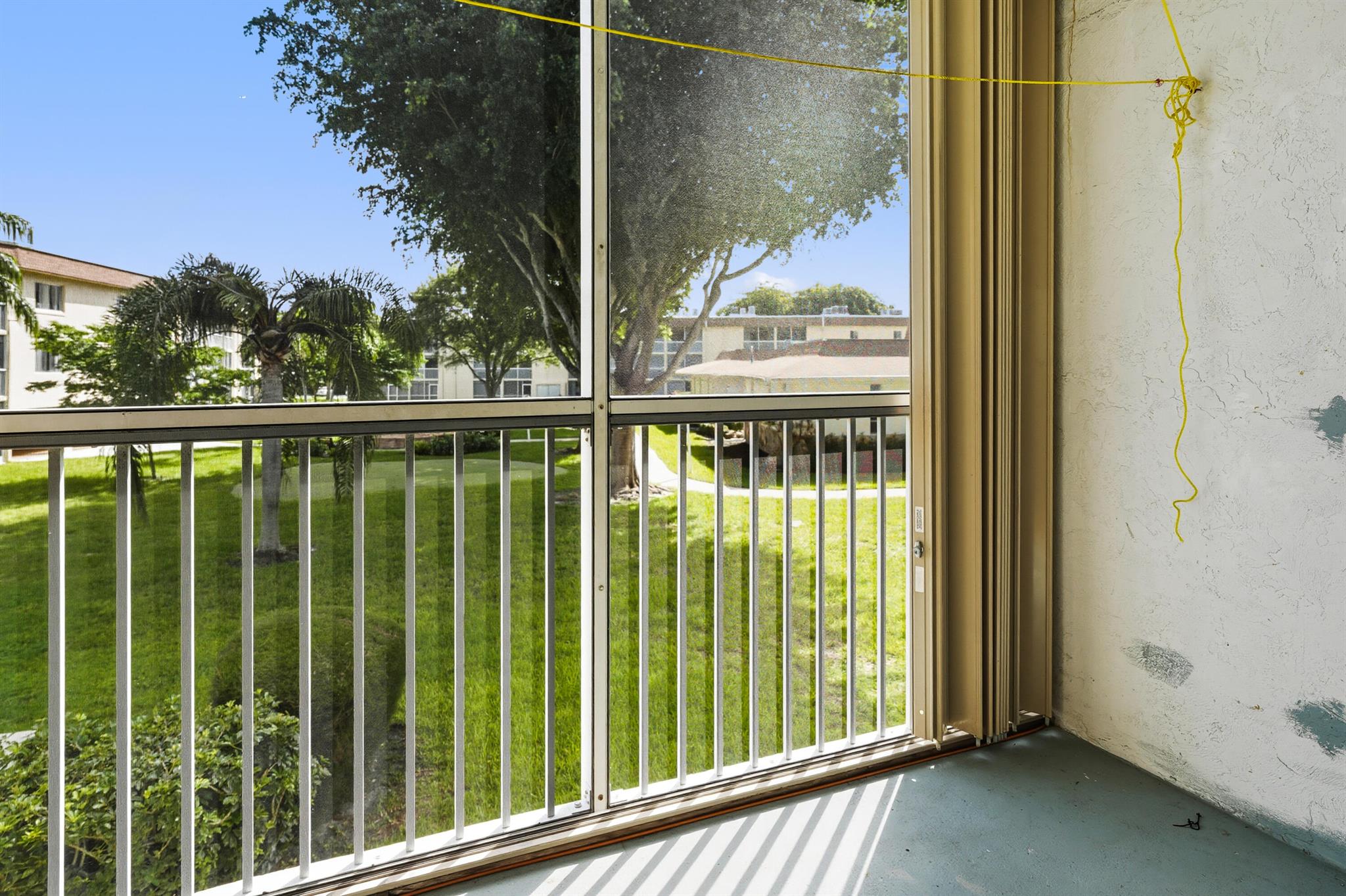 VILLAGE GREEN WINDSOR CON - Residential